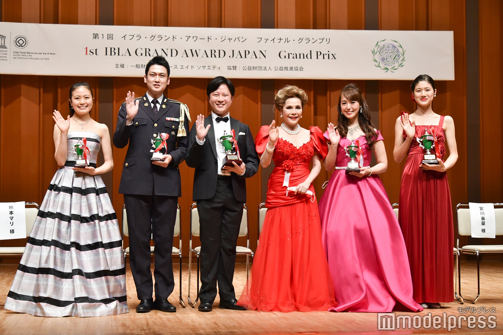 馬場彩乃さん、峰村龍さん、新井貴盛さん、デヴィ夫人、鈴木玲奈さん、宮川春奈さん （C）モデルプレス