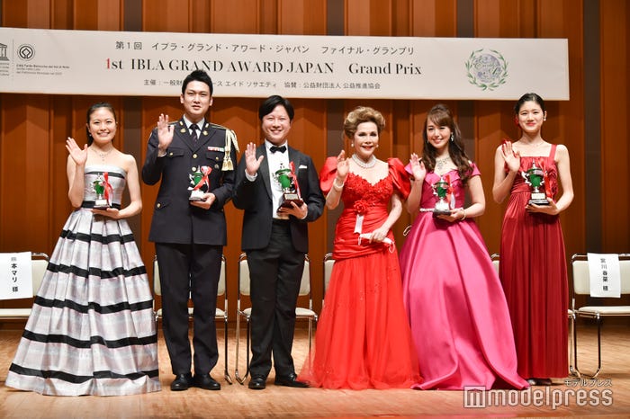 馬場彩乃さん、峰村龍さん、新井貴盛さん、デヴィ夫人、鈴木玲奈さん、宮川春奈さん (C)モデルプレス