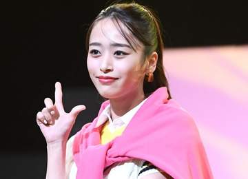 ホントに旦那が撮影！？ 近藤千尋、TVとは別人、モデルの本気私服コーデが凄い これで学校参観来たら…「美しすぎる」「めちゃめちゃ綺麗」「太田さんが撮影したの！？」