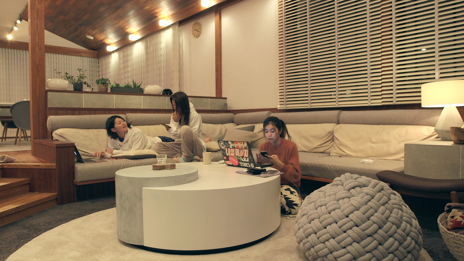 「TERRACE HOUSE OPENING NEW DOORS」5th WEEK（C）フジテレビ／イースト・エンタテインメント