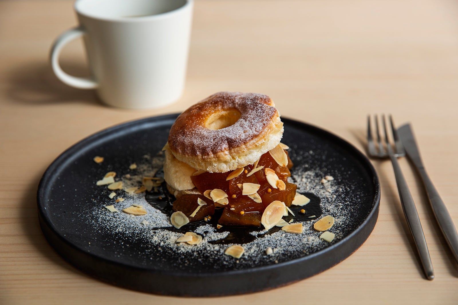 ドーナツアップルパイ￥850（税抜）／画像提供：ストライプインターナショナル