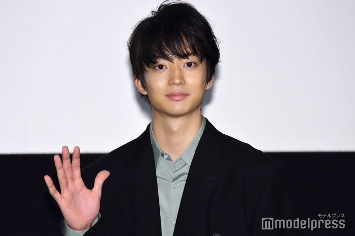 伊藤健太郎 白メッシュヘア披露に 新鮮でカッコイイ おしゃれ と反響 モデルプレス 伊藤健太郎 白メッシュヘア披露に 新鮮でカッコイイ おしゃれ と反響 モデルプレス
