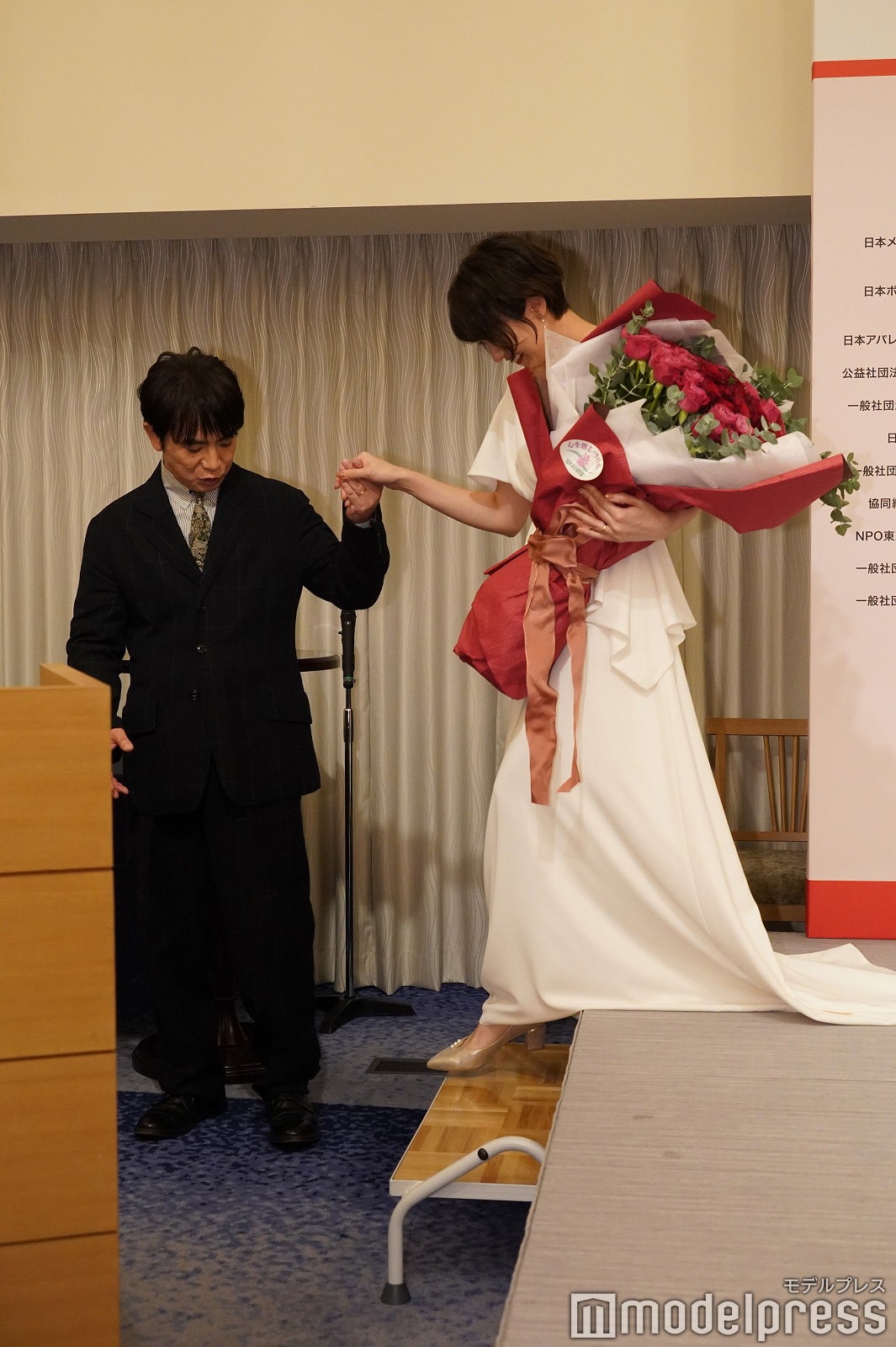 濱口優、南明奈（C）モデルプレス