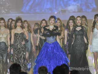 門りょう・みゆうら億を稼ぎ出す東西レジェンドキャバ嬢、関コレでド派手ランウェイ