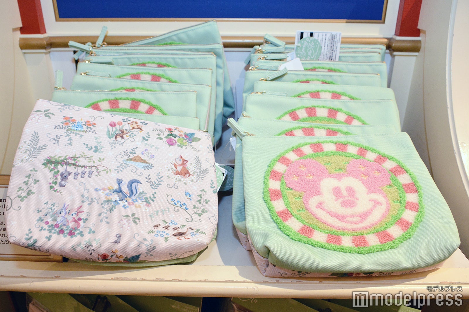 ポーチ¥3,000（C）モデルプレス（C）Disney