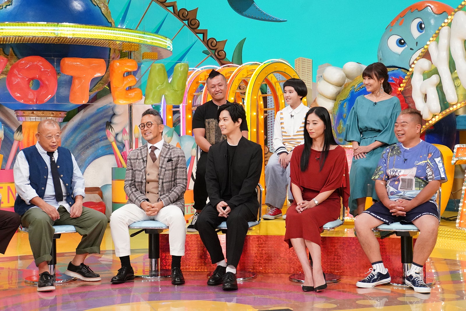 （下段左より）笑福亭鶴瓶、宮本亜門、千葉雄大、三浦瑠麗、出川哲朗（上段左より）完熟フレッシュ、藤崎奈々子（C）日本テレビ