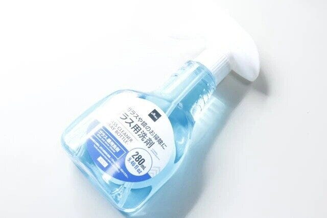 ダイソー　ガラス用洗剤（スプレーボトル、280mL）
