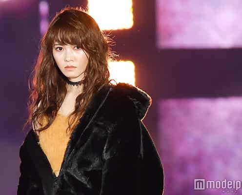けやき坂46加藤史帆、肌見せコーデで美しさ際立つ<GirlsAward 2017 A/W>