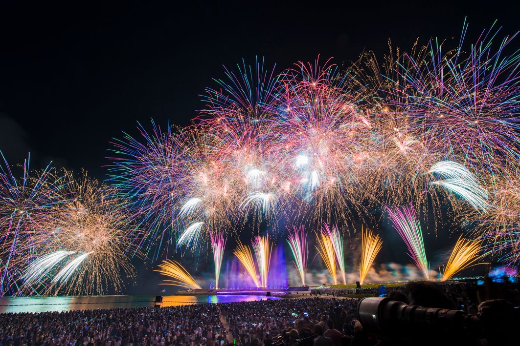 「WE ◆ NAMIE HANABI SHOW」（提供写真）