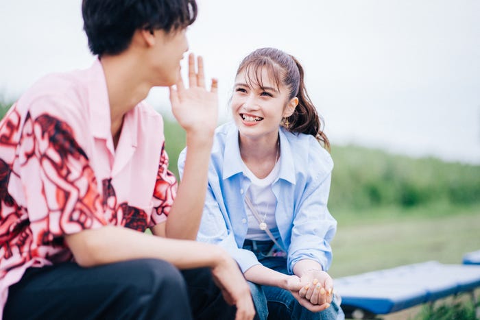Takiがブレスレットを渡したのは最年少男性メンバーのしょうた「虹とオオカミには騙されない」第2話(C)AbemaTV, Inc.