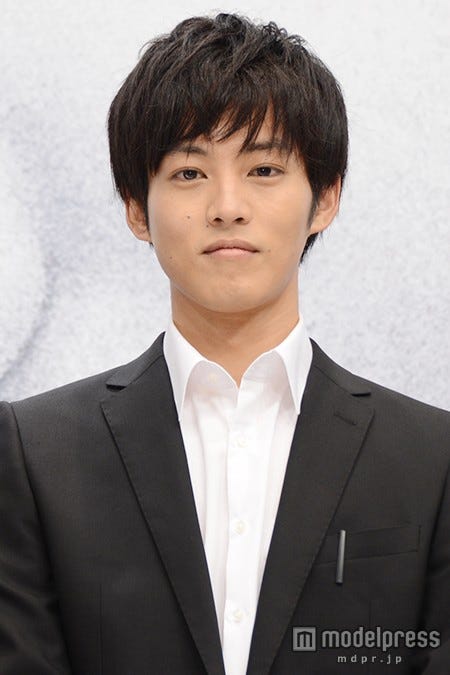 松坂桃李、“脱げる”肉体作りに意欲 本格アクション&初挑戦も「不安ない」【モデルプレス】