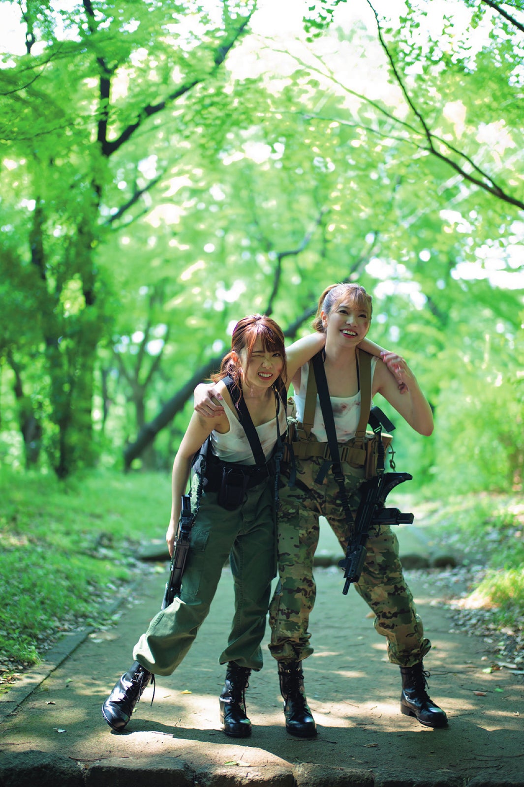 西村歩乃果＆石川夏海（C）光文社／週刊FLASH 写真：田中亘