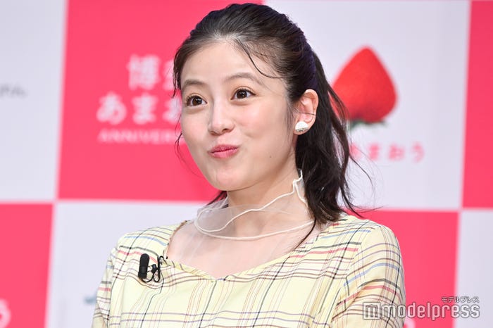 あまおうに感激する今田美桜 (C)モデルプレス