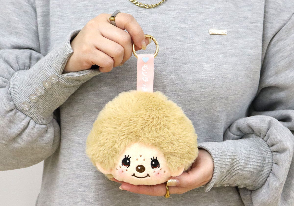 宝島社雑誌付録のsweet2026年2月号増刊モンチッチのぬいぐるみポーチチャーム＆ステッカー3点セット2