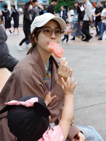 夫はYouTuber、36歳元フジアナが1歳我が子との“ディズニー”ショット公開「可愛い」