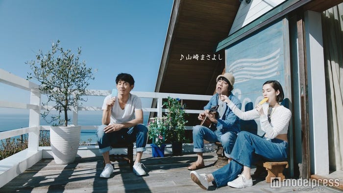 瑛太、山崎まさよし、水原希子の夏らしいファッションにも注目