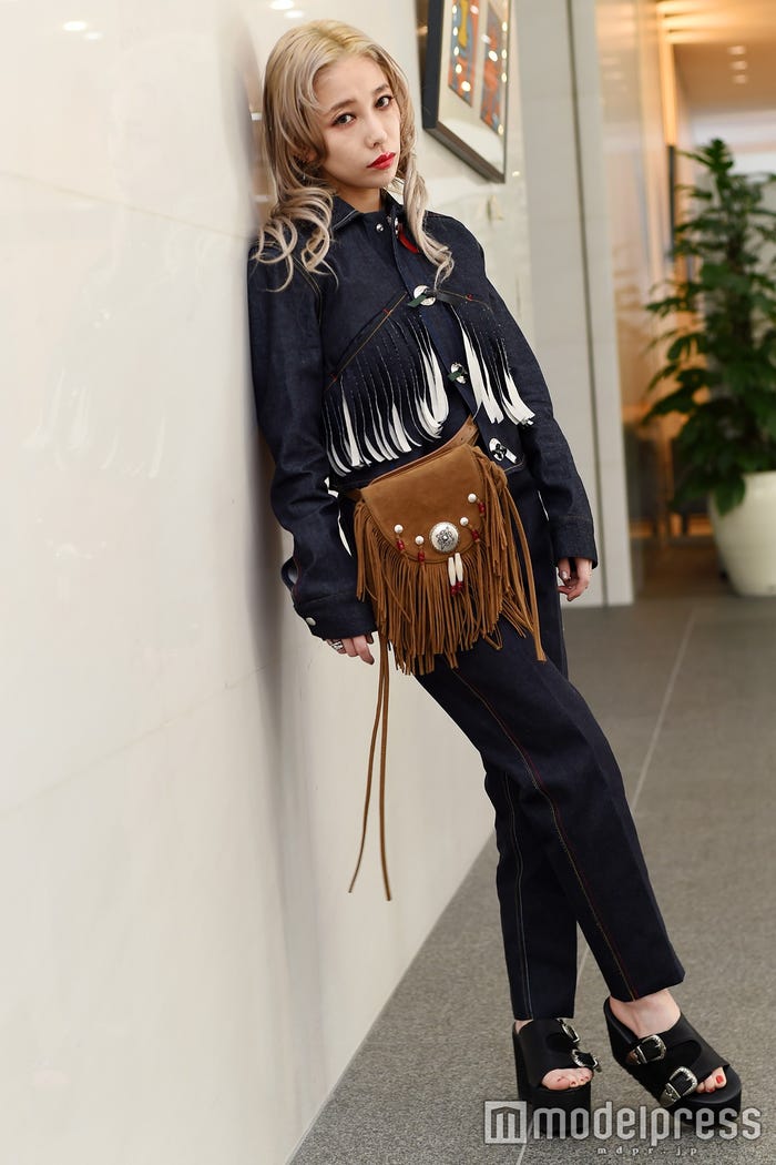 加藤ミリヤの ありのまま のライフスタイル 最新ファッション 美肌の秘訣 メイク ヘアスタイルに迫るq A モデルプレスインタビュー モデルプレス 加藤ミリヤの ありのまま のライフスタイル 最新ファッション 美肌の秘訣 メイク ヘアスタイルに迫るq A モデルプレスインタビュー モデルプレス