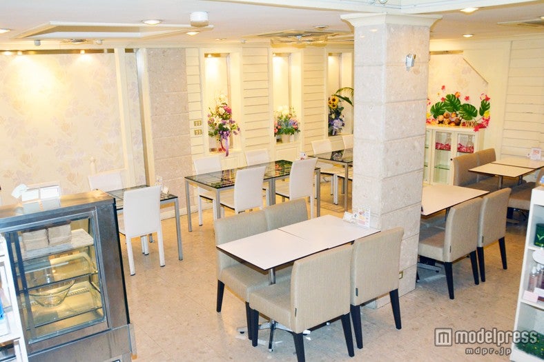 お洒落で清潔感のあるロビー