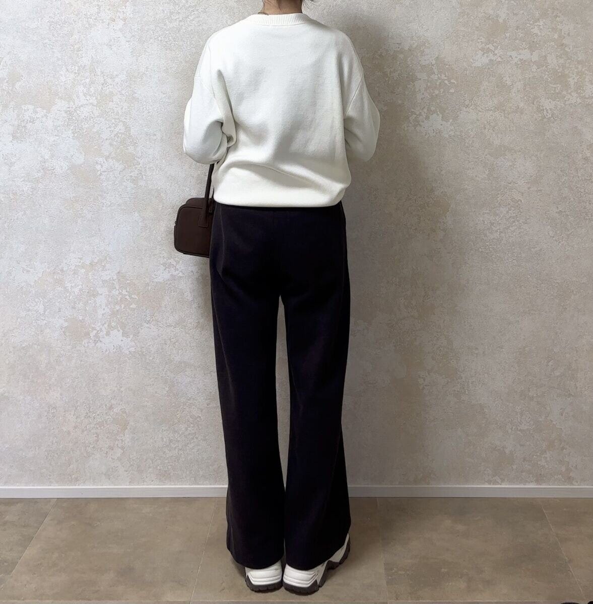 ユニクロブラッシュドジャージーワイドパンツ　バックスタイル