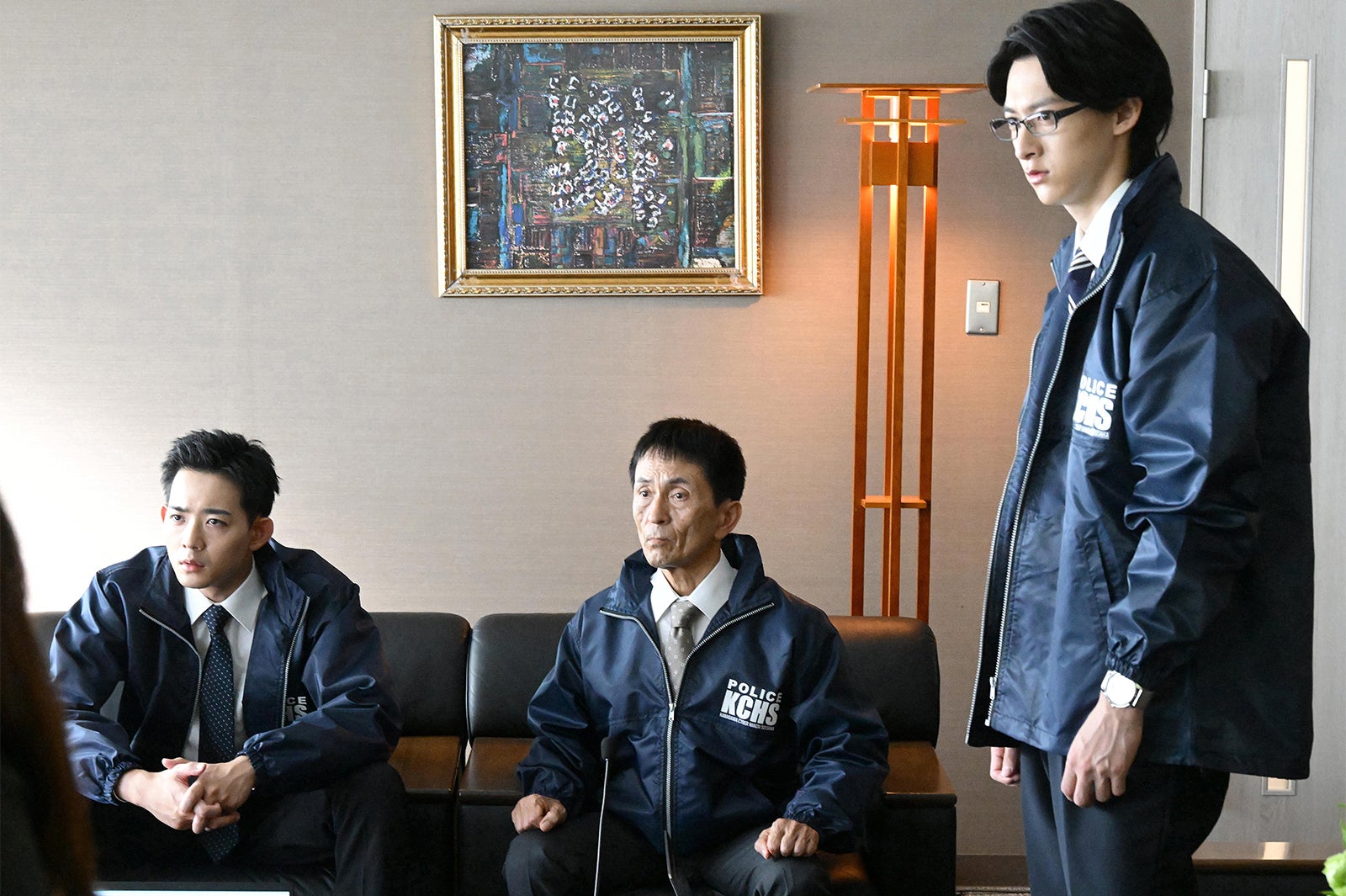 竜星涼、徳井優、伊藤あさひ「潜入兄妹 特殊詐欺特命捜査官」第6話（C）日本テレビ