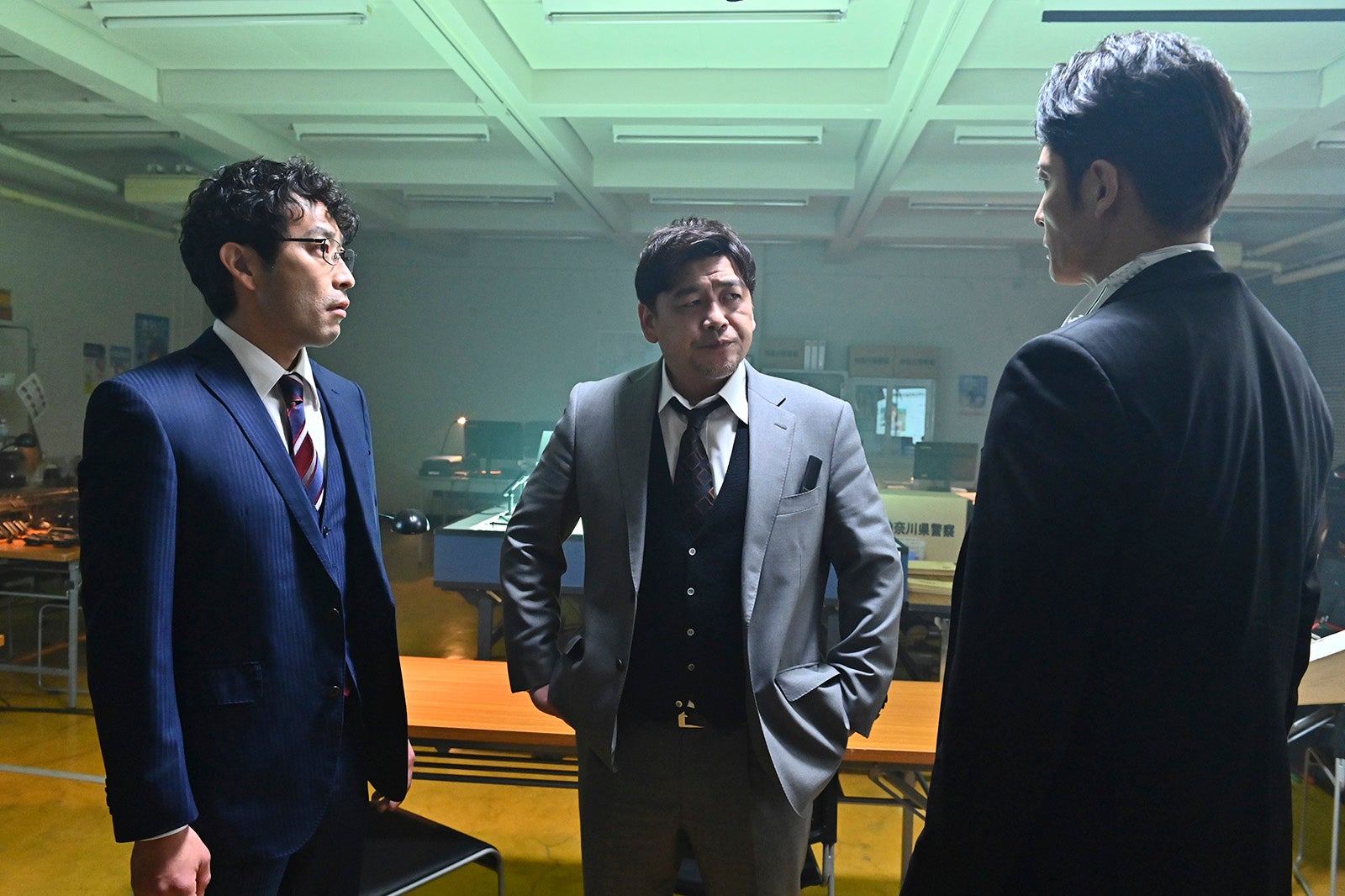 迫田孝也、富澤たけし、玉木宏／「マイファミリー」より（C）TBS