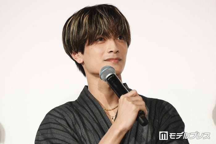 最近ようやく日焼け止め&日傘デビューを果たした高橋恭平(C)モデルプレス