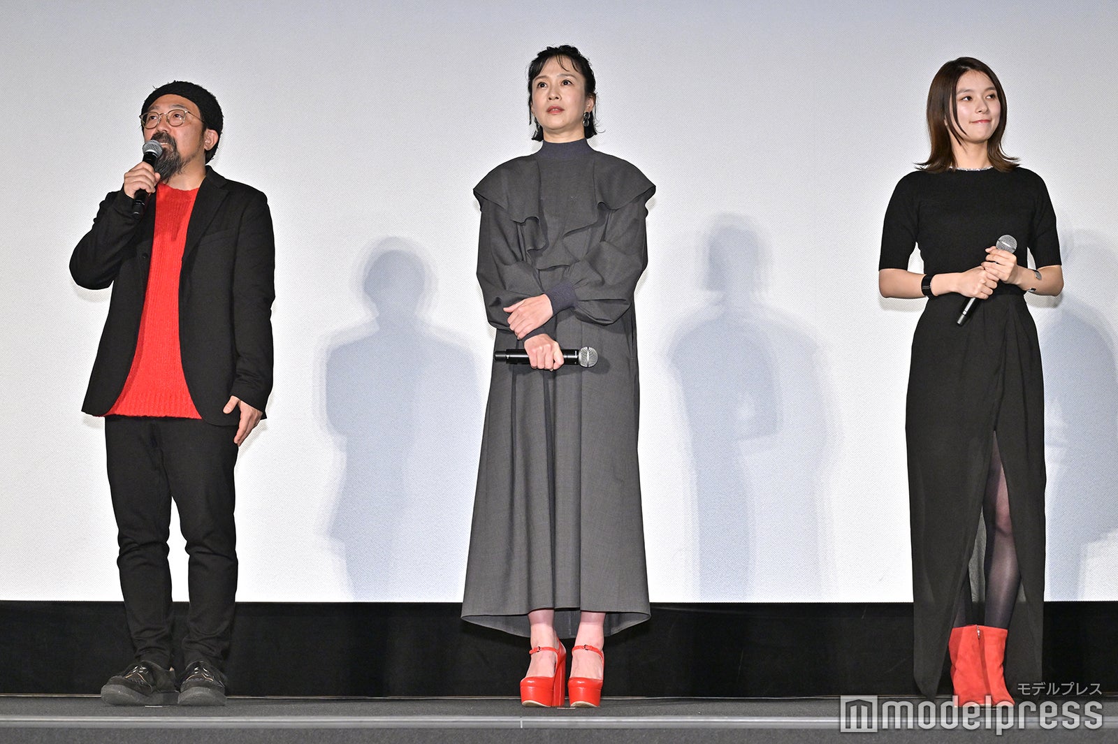 山下敦弘監督、坂井真紀、芳根京子（C）モデルプレス