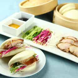 ローストチキンの蒸しパン包み/画像提供:きちり