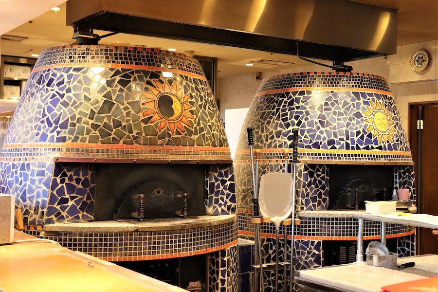 天空のイタリアン スパッカナポリ