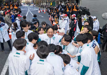 箱根Vの青学大・原監督 ご褒美旅行を約束も選手の希望にツッコミ「プーケットは彼女と行くところ！」