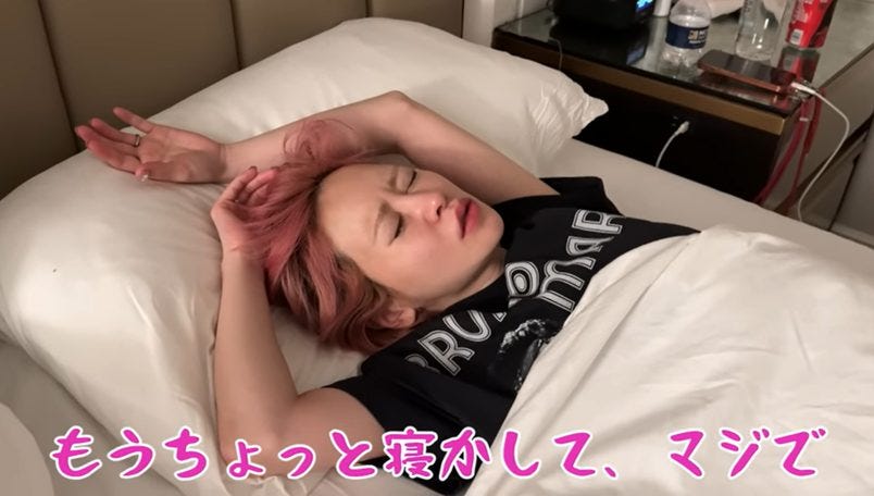 まりなが酔っ払い電話でやらかす!ヘラヘラ三銃士が別々のラスベガスで奇跡の年越し