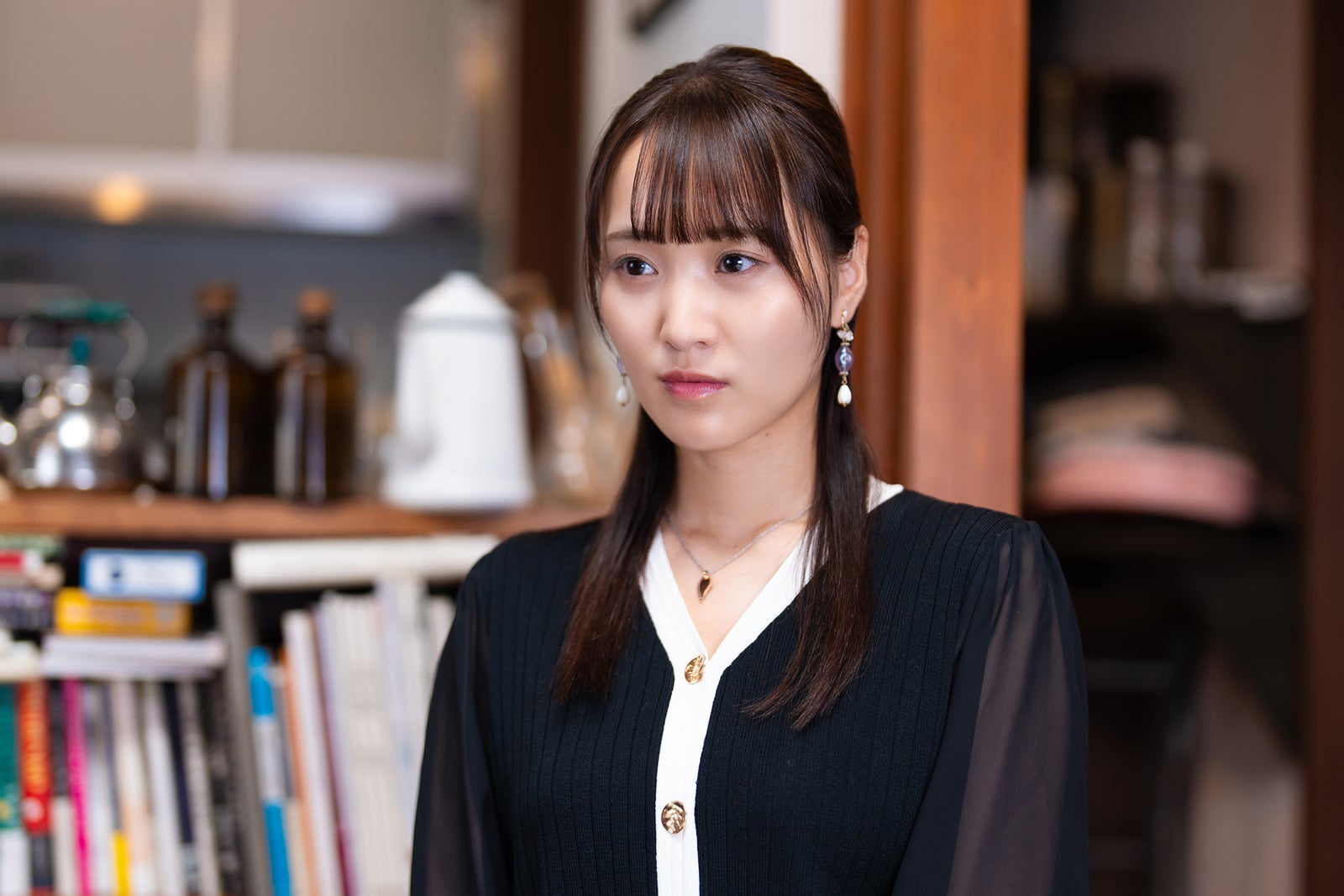 菅井友香「チェイサーゲーム W2 美しき天女たち」第2話（C）「チェイサーゲームW2」製作委員会