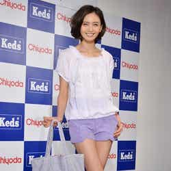 ファッションショーを披露した加藤夏希