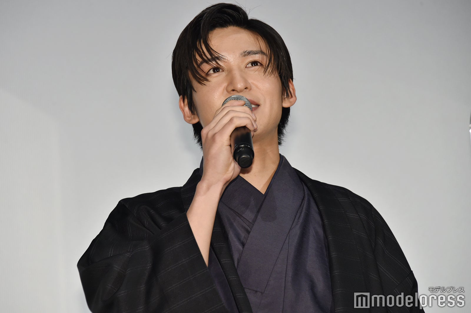 「わたしの幸せな結婚」舞台挨拶でも“厚底”をネタにした目黒蓮（C）モデルプレス