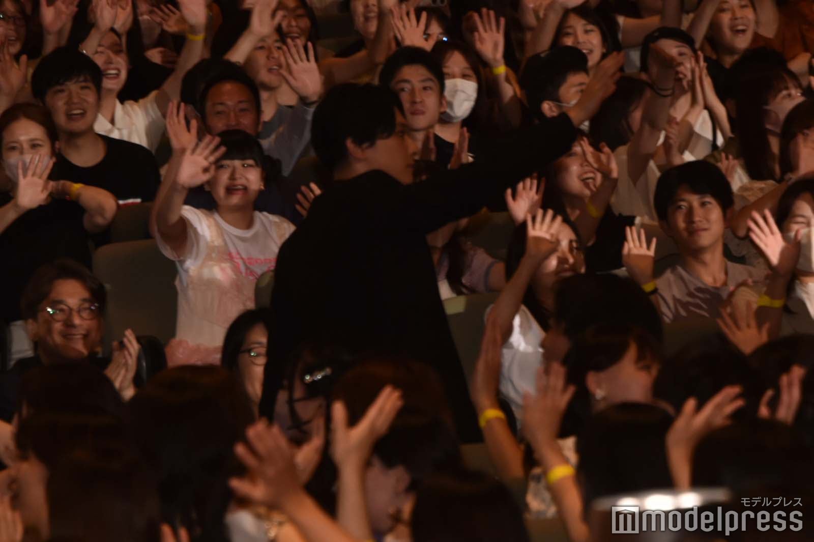 退場する吉沢亮（C）モデルプレス