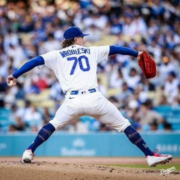 ドジャース ロブレスキーが「ありがとうショウヘイ」8勝目を呼び込んだ一撃に感謝の思い尽きず ベンチではヘルメットたたくシーンも「すごく幸運で恵まれている」