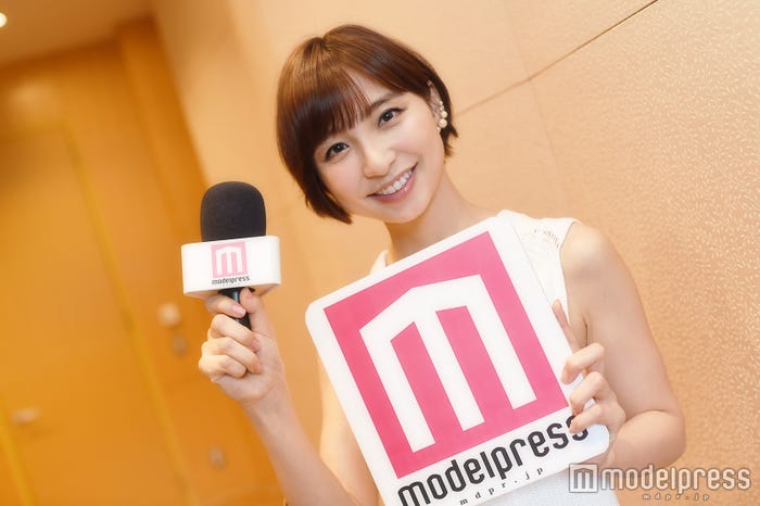 モデルプレスのインタビュアーをつとめてくれた篠田麻里子(C)モデルプレス