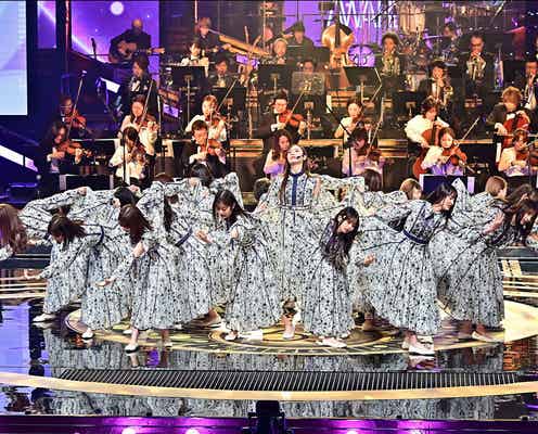 乃木坂46、梅澤美波センターに2018年大賞受賞曲「シンクロニシティ」披露 活動制限中・岩本蓮加の姿も<第63回輝く!日本レコード大賞>