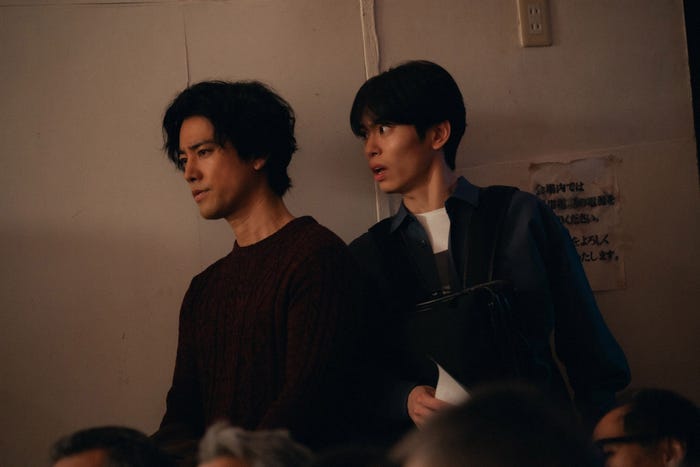 桐谷健太、影山拓也「Qrosの女」第3話(C)「Qrosの女」製作委員会