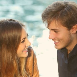 【後編】イニシャル別:離れたとしても「必ず運命の再会」をするカップル5選