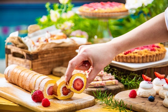 LUIGANS STRAWBERRY PICNIC ～あまおうオーダービュッフェ～／画像提供：THE LUIGANS Spa & Resort