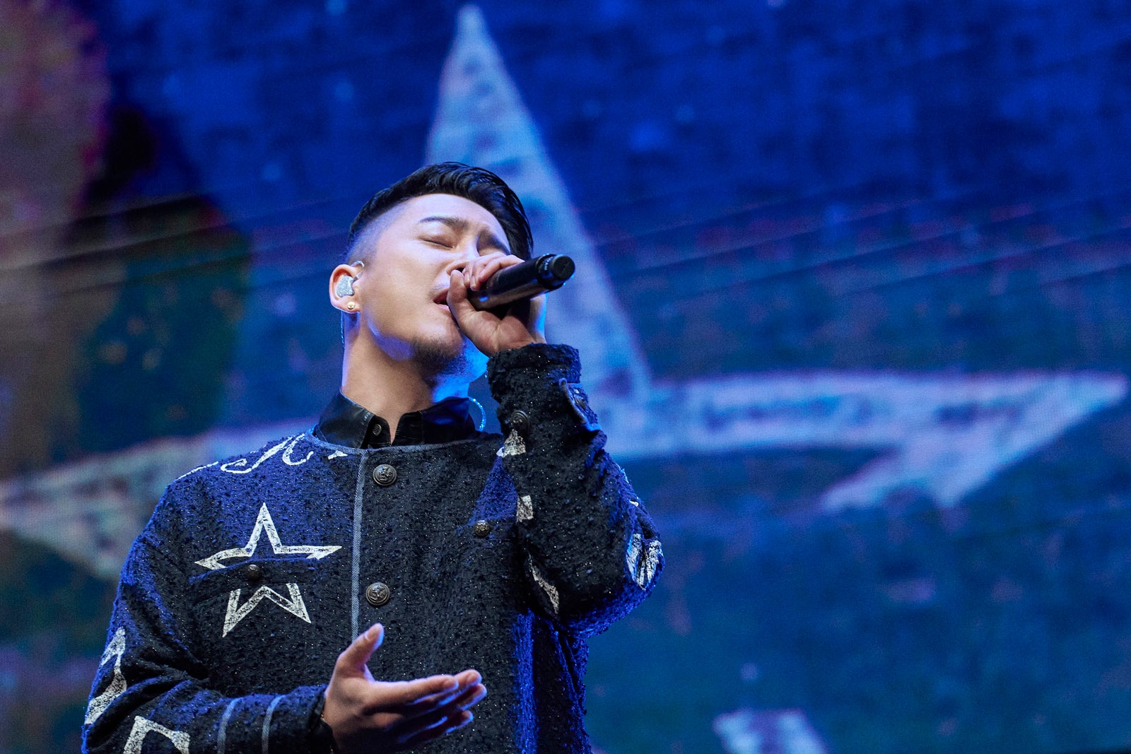 三山凌輝「誰よりもつよく抱きしめて」2025年2月7日（金）より TOHOシネマズ 日比谷ほか全国ロードショー（C）2025「誰よりもつよく抱きしめて」HIAN／アークエンタテインメント