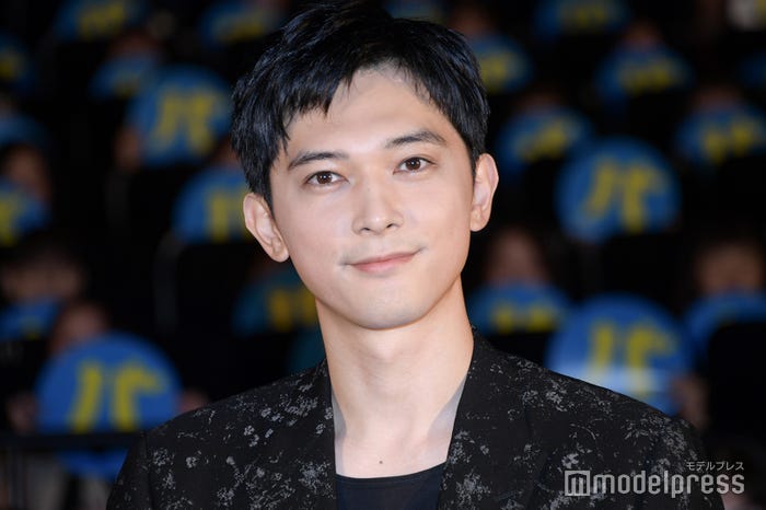 吉沢亮(C)モデルプレス