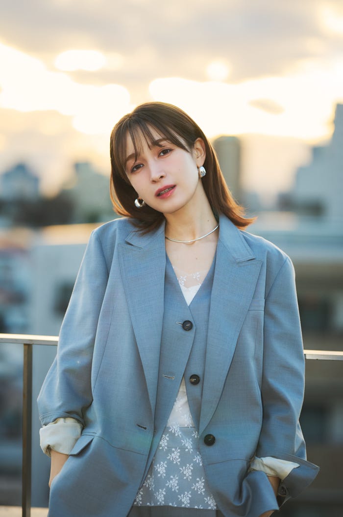 藤井サチ/撮影:前千菜美(光文社写真室)、スタイリング:乾千恵(提供写真)