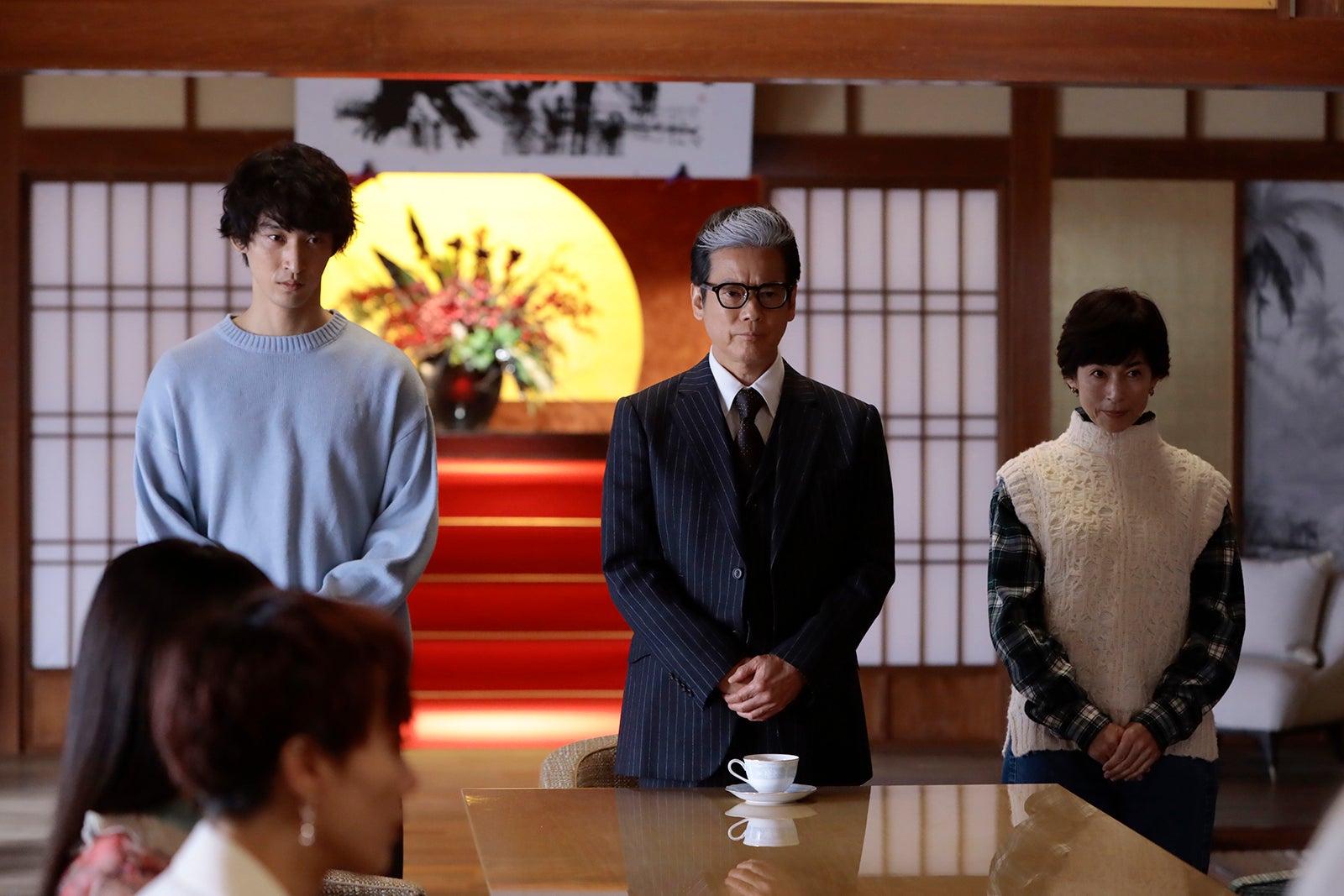 上杉柊平、唐沢寿明、鈴木保奈美「プライベートバンカー」第4話（C）テレビ朝日