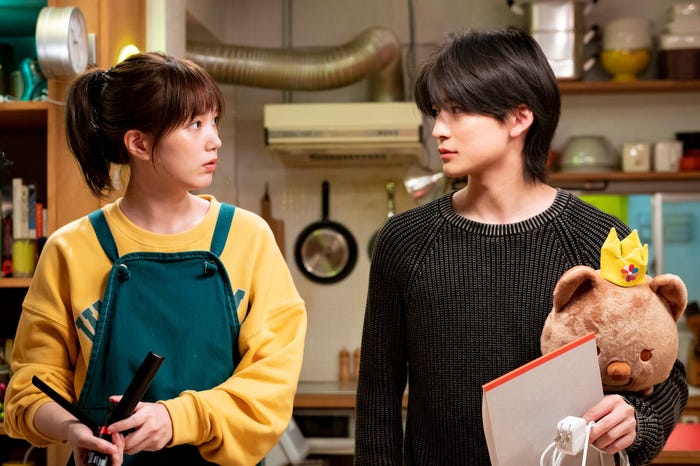 本田翼、高橋文哉(C)TBS