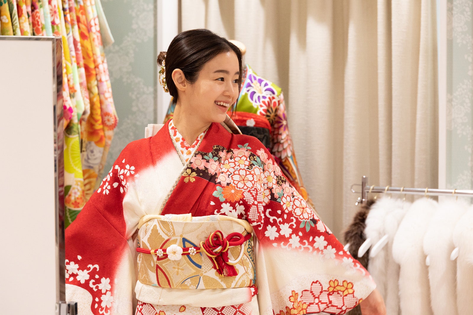 藤原さくら「束の間の一花」第4話より（C）NTV・J Storm