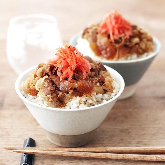 牛肉を使った美味しい定番料理と言えばこれ 和食や洋食など簡単レシピをご紹介 モデルプレス