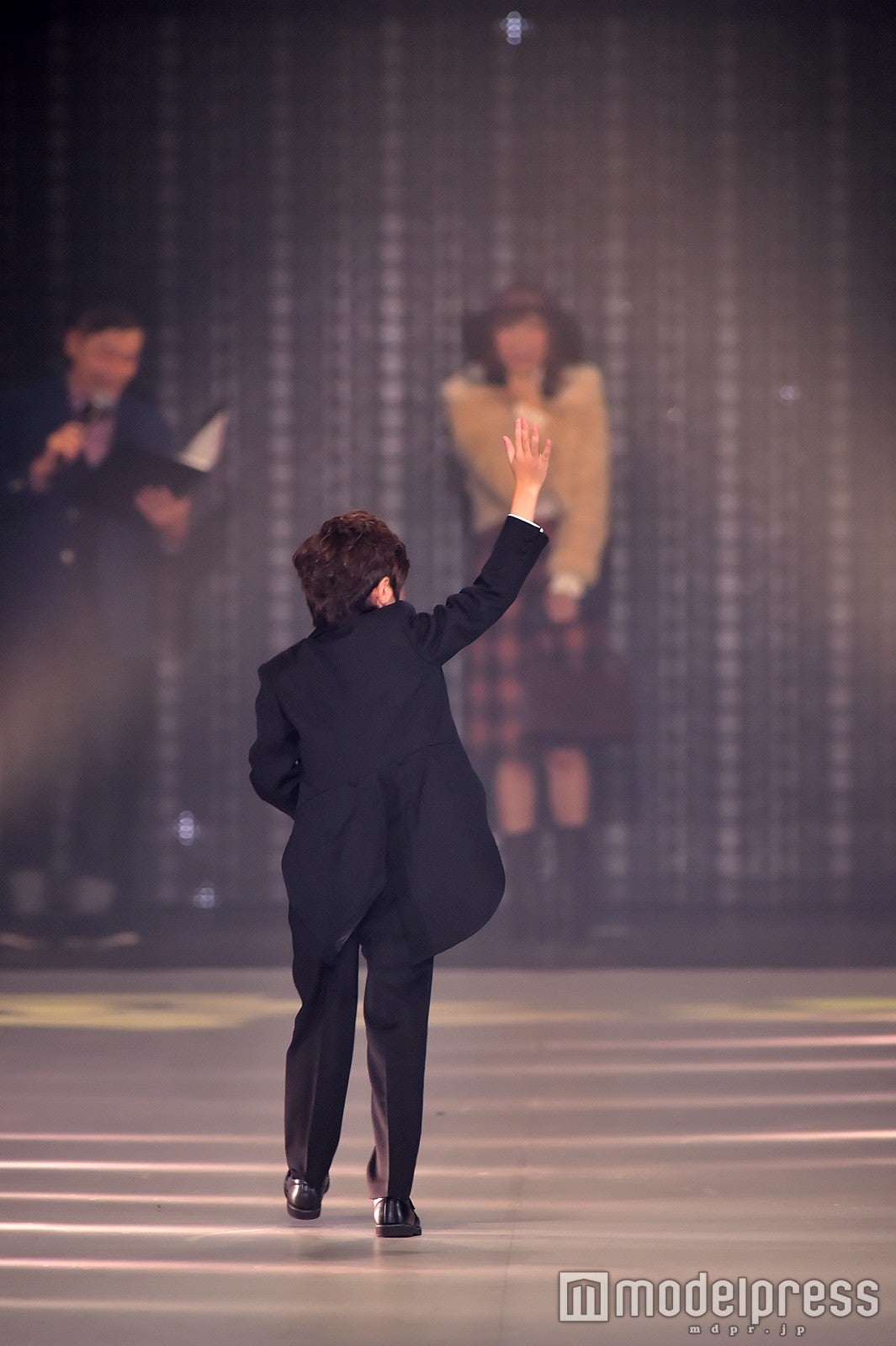 宮澤佐江、ケイン・デニス（C）モデルプレス