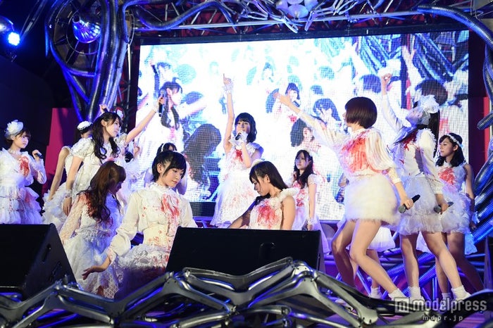 乃木坂46 血まみれ でハロウィンライブ 何度目の青空か 含む全6曲披露 モデルプレス 乃木坂46 血まみれ でハロウィンライブ 何度目の青空か 含む全6曲披露 モデルプレス